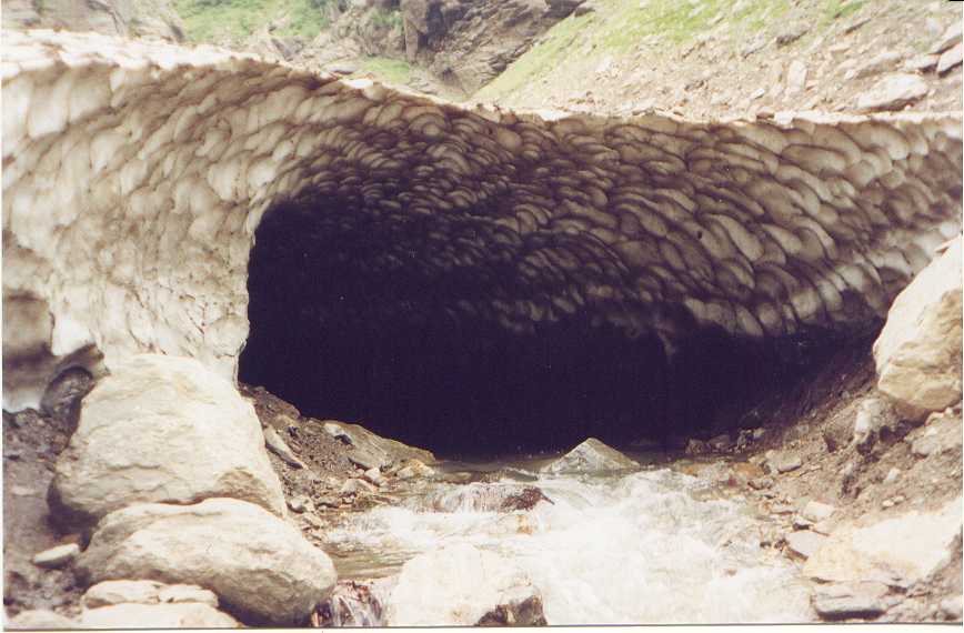 paki15.jpg (56107 bytes)